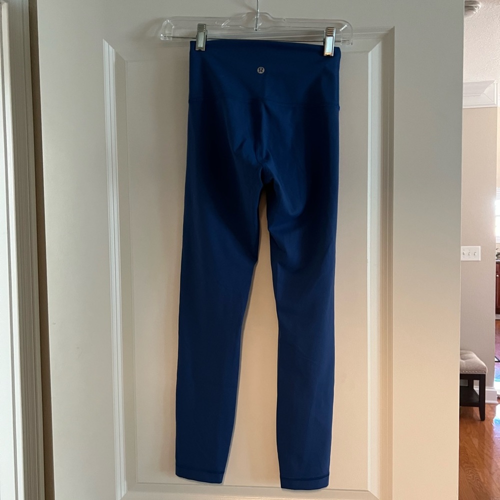 Lululemon Wunder Train 25in legging. Size 4. Royal Blue